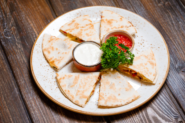 Куринная кесадилья